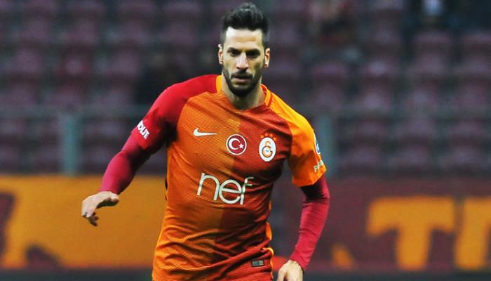Hakan balta futbolu bırakıyor